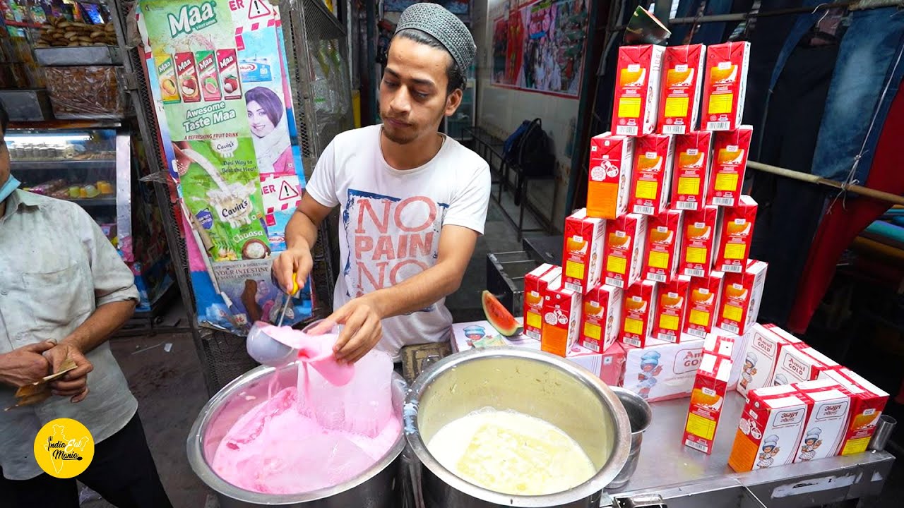 Mashoor Mohabbat Ka Sharbat Rs. 30/- Only  l Jama Masjid Street Food