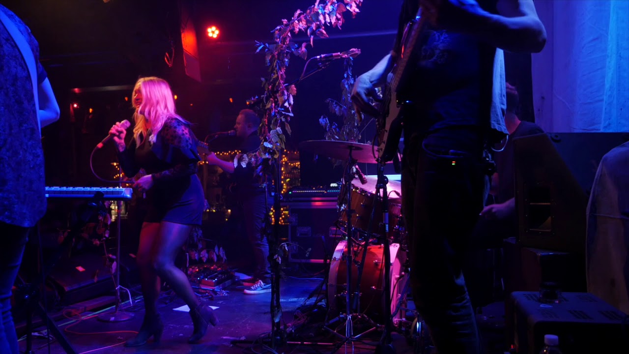 FELL FROM A STAR // The Answer LIVE at Tractor Tavern