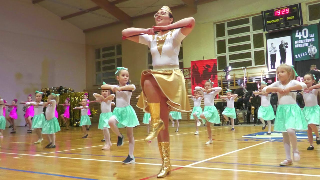 Brass Band MOD OSP TRYŃCZA & Majorettes FINEZJA - Tryńcza / Mażoretki i Orkiestra Dęta  #1