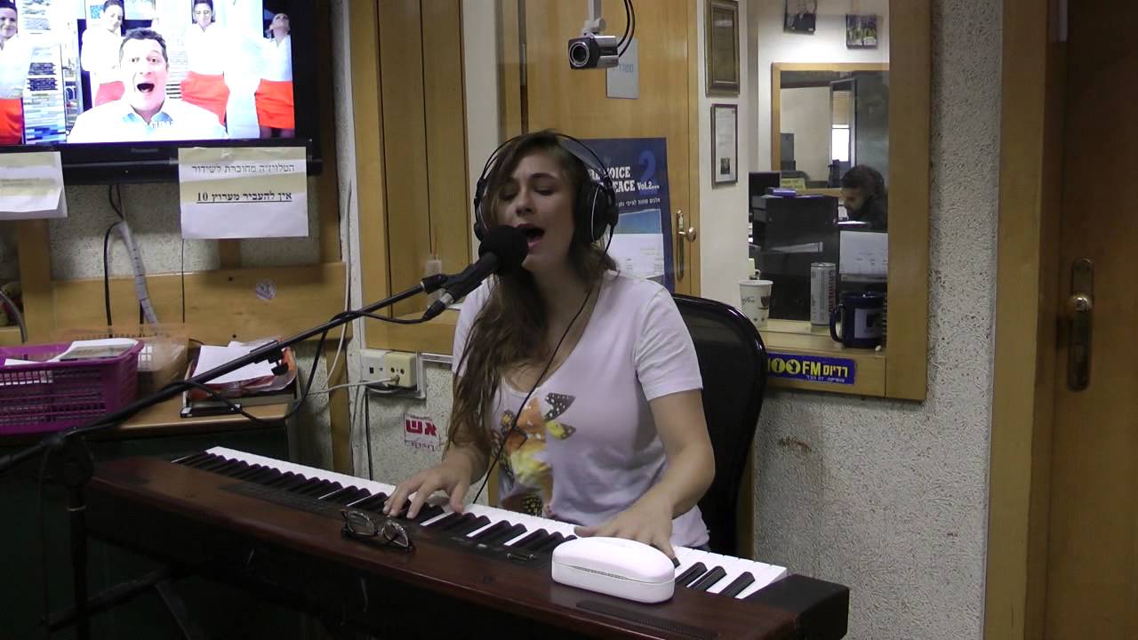 קרן פלס - לייק ואנקה - לייב ברדיוס 100FM - מושיקו שטרן