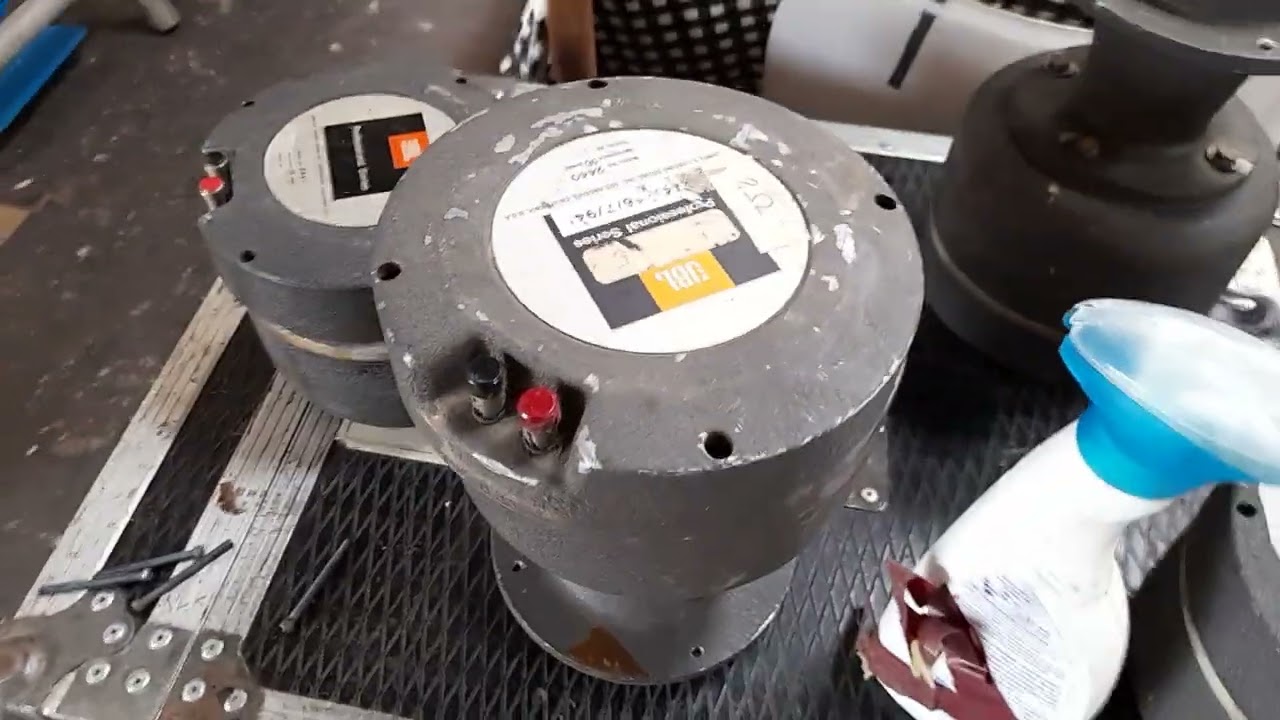 JBL 2440 JBL 2441 Compression driver, let's have a look inside....