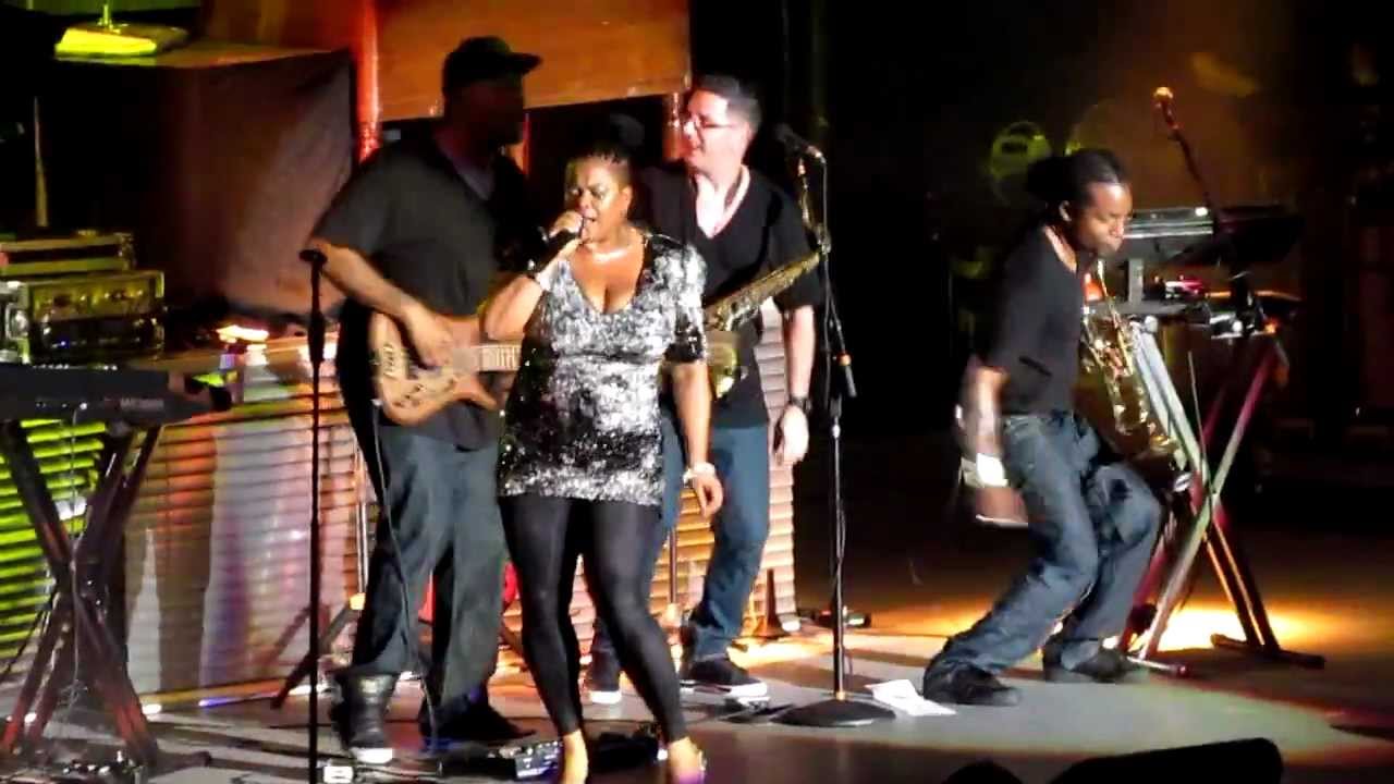 Jill Scott - A Long Walk (Atlanta, GA - August 19, 2011)