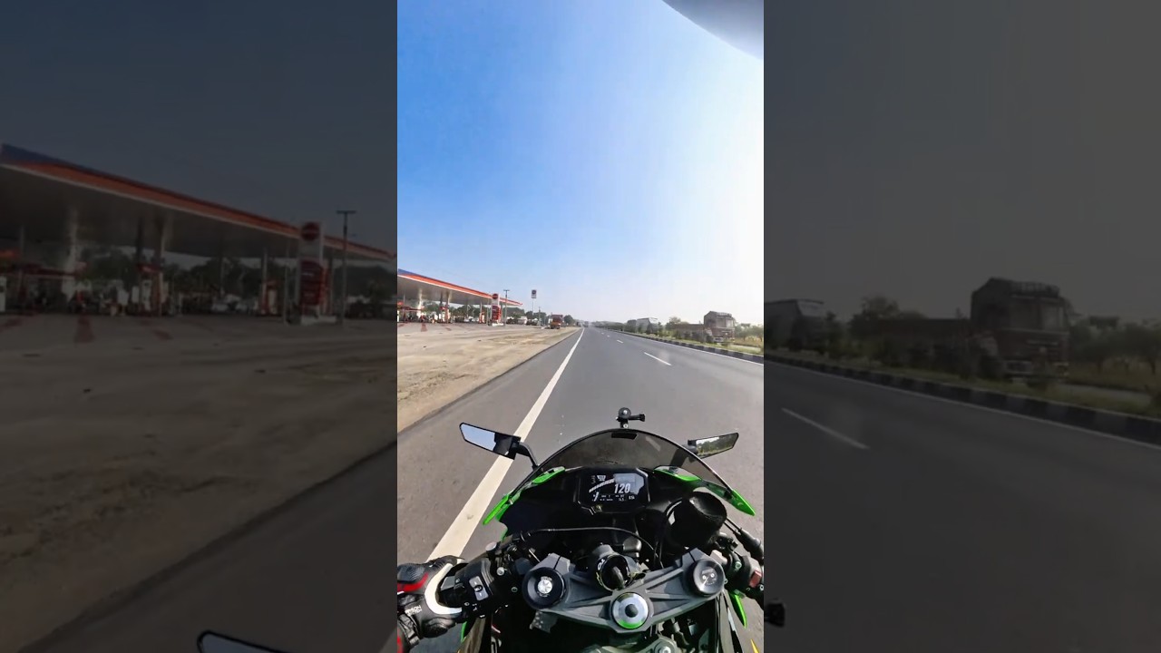 Kawasaki Ninja ZX6R Loud Downshift #viral #tranding #shorts #downshift #kawasaki