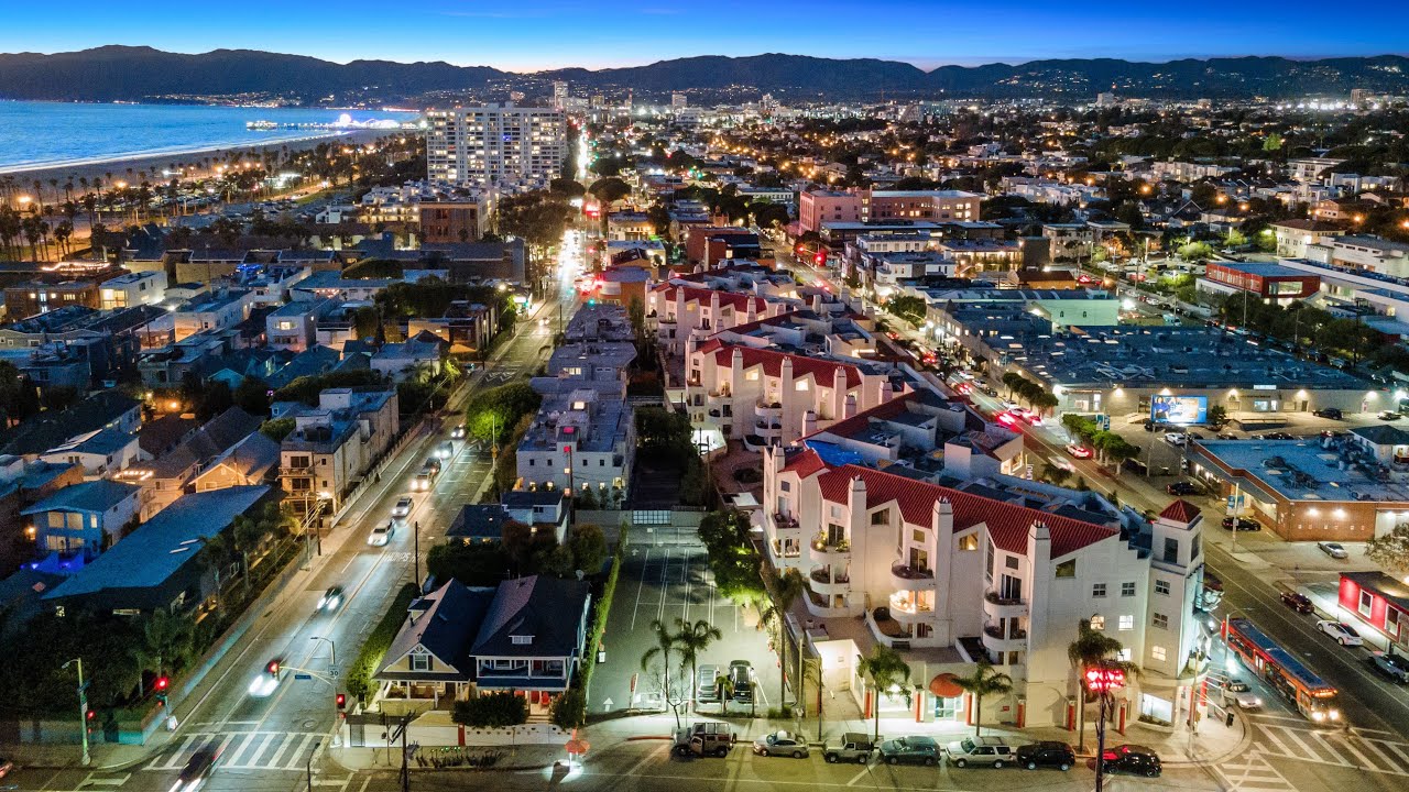 FOR SALE! 255 Main St APT 106, Venice   Branded   Full length