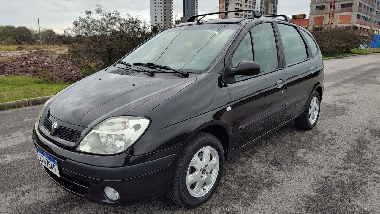 Renault Scenic Privilege 2010- quando os SUVs não eram moda...