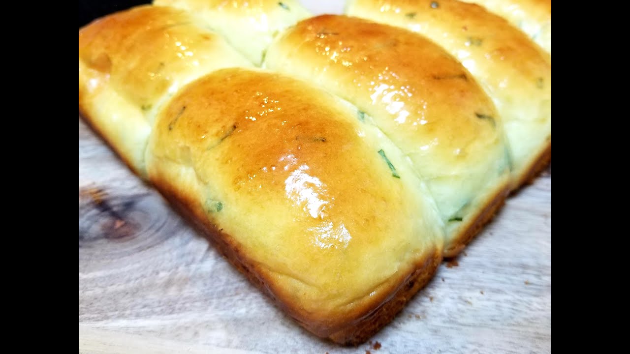 Bánh Mì bơ hành tỏi, thơm mềm và xốp công thức tiếng Việt - Soft & Fluffy Garlic Rolls