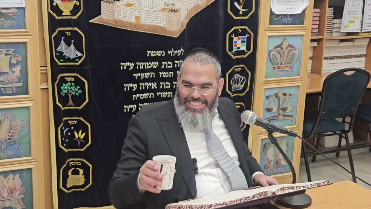 סימן רו סעיפים ג-ד עיכוב בין ברכה לאכילה