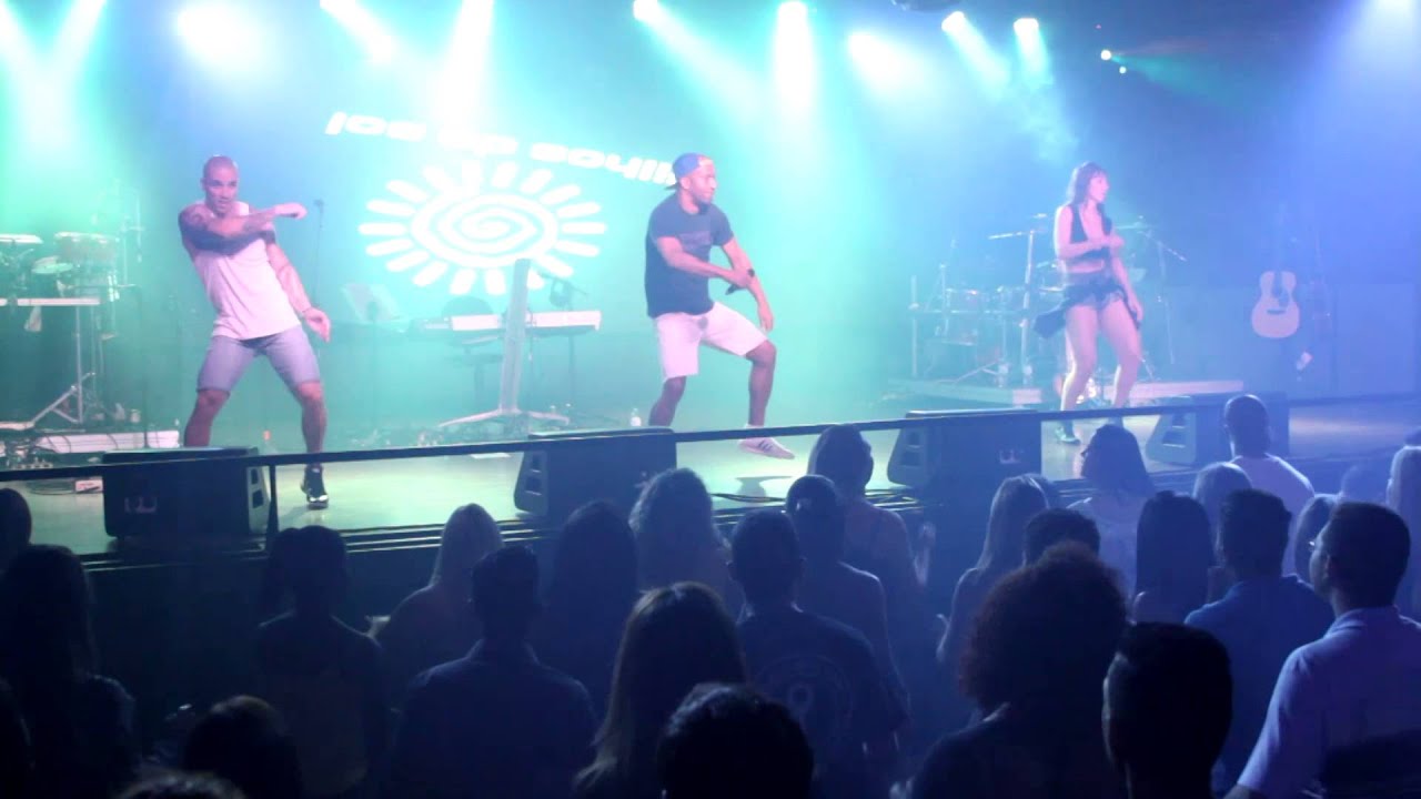 Coreografia DEBOCHE - GRUPO MOLEJO (com FILHOS DO SOL no TERRA CONTRY)