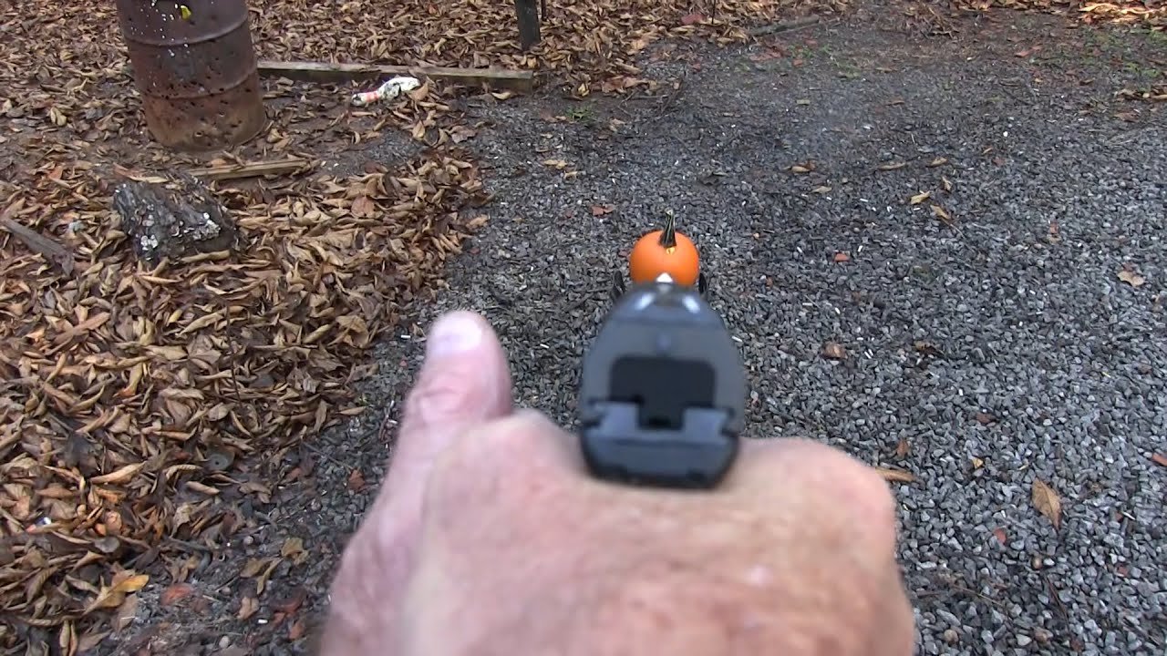 Hickok45 стреляет из Steyr M9 A1