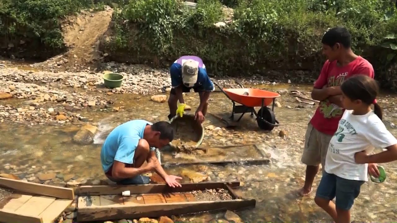 Una comunidad hondureña vive la fiebre del oro