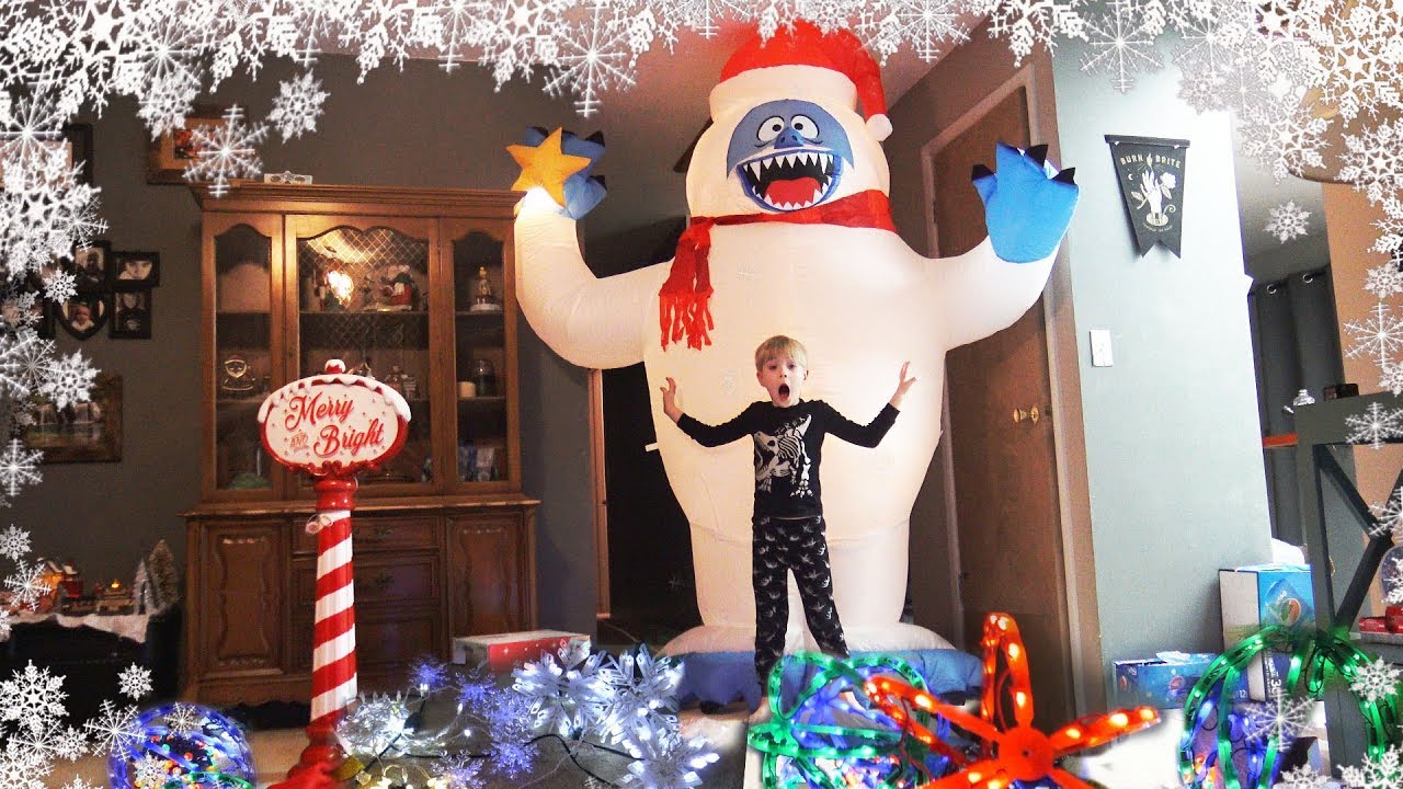 🦌Unboxing 8 Foot Inflatable Abominable Snowman Bumble from Rudolph + Unboxing Christmas Decorations