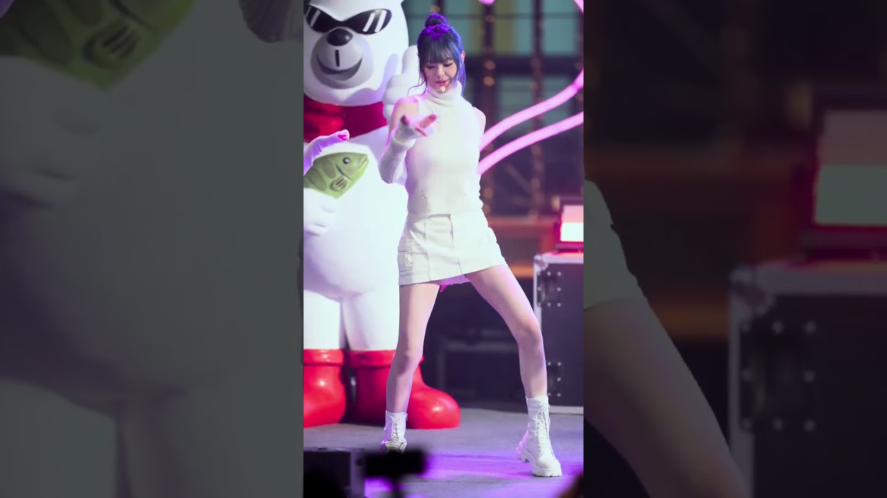 251220 TripleS Lynn - Love2Love fancam