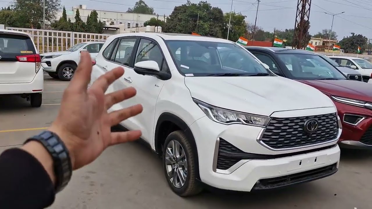 Innova Crysta Ka Game Khatam? 🤯Innova Hycross ZX 👌