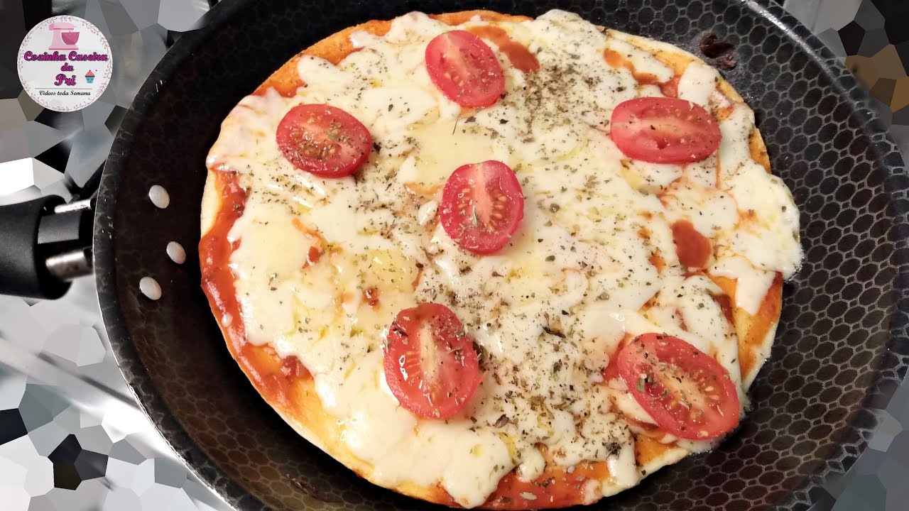 PIZZA DE TAPIOCA NA FRIGIDEIRA