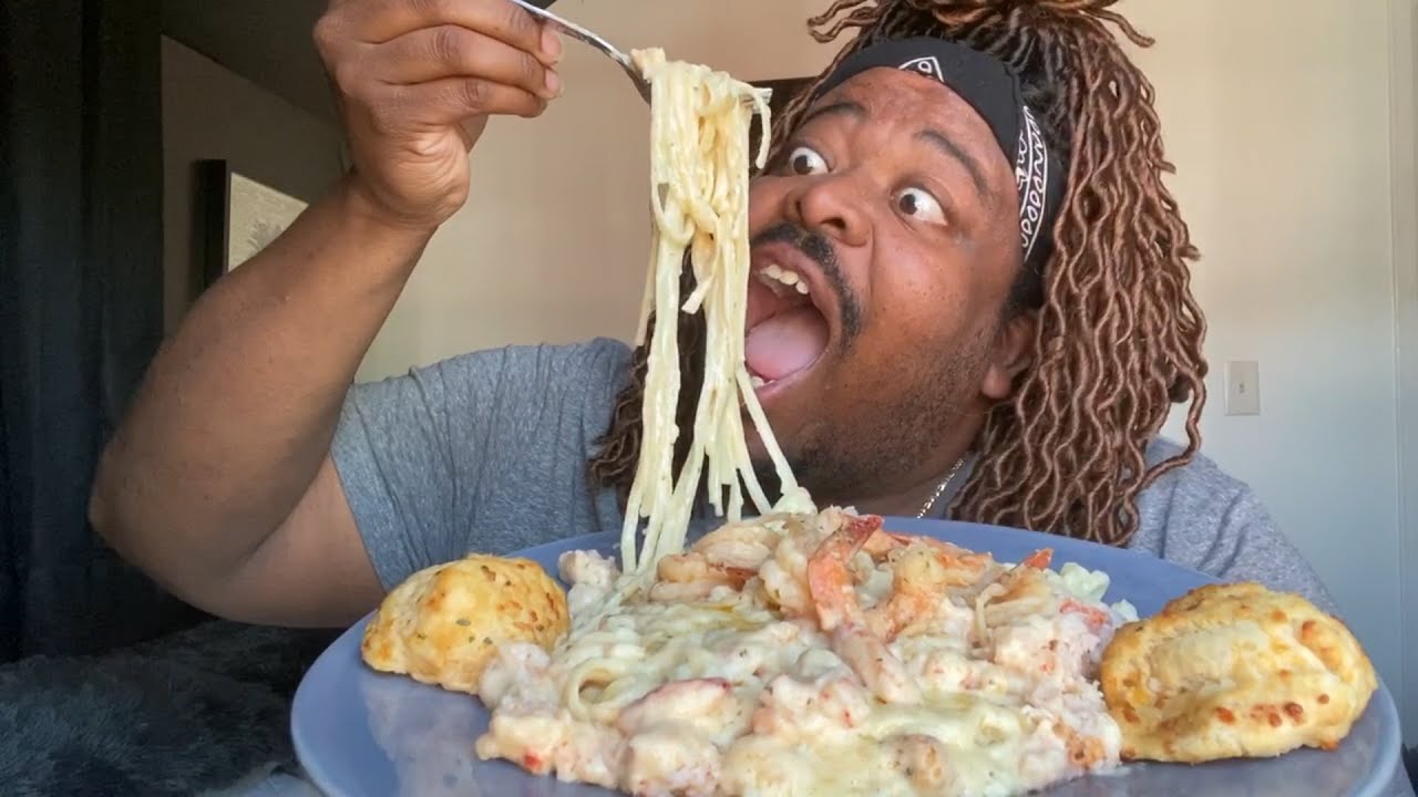 Red Lobster Mukbang + Wine & KiKi