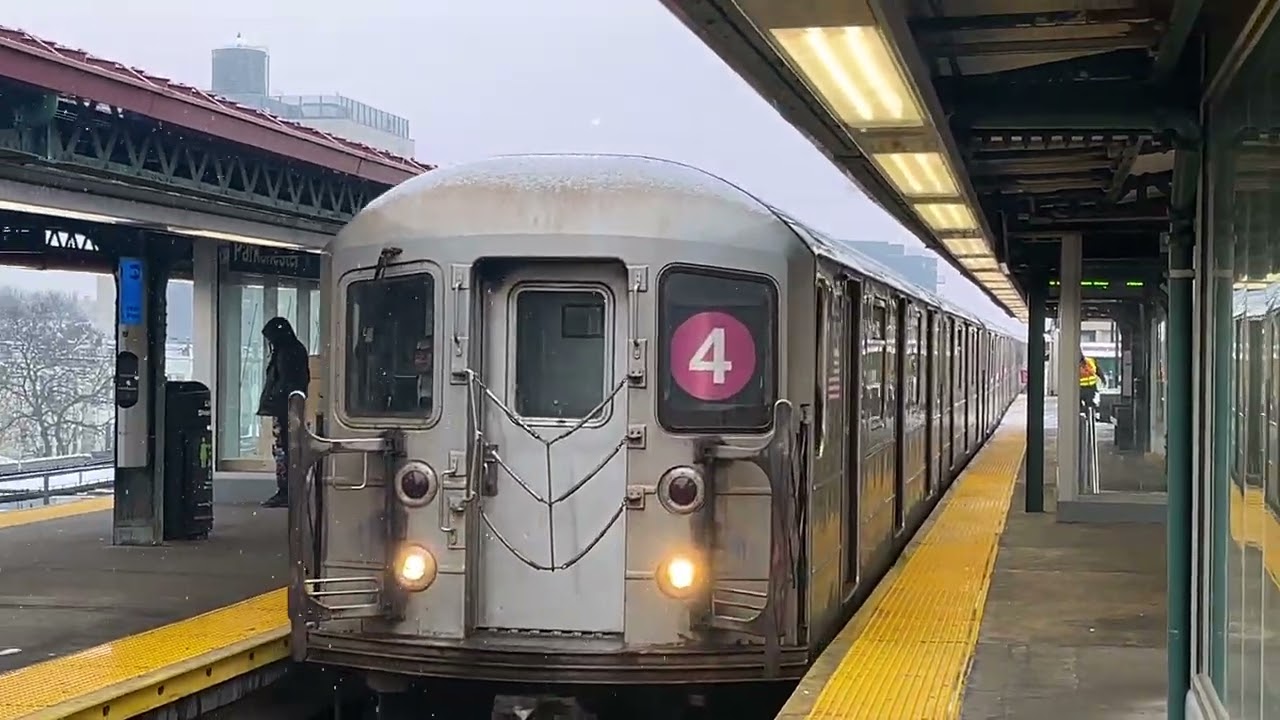 R62A “Pink” 4 Train Bypassing At Parkchester