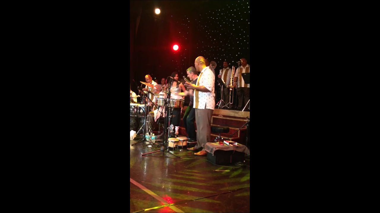 Elisabeth Timbal con el Gran Combo