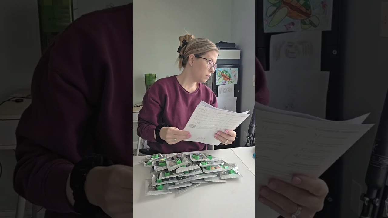 Pack a large #Minecraft keychain order with me! #smallbusiness #momlife #sahm #boymom