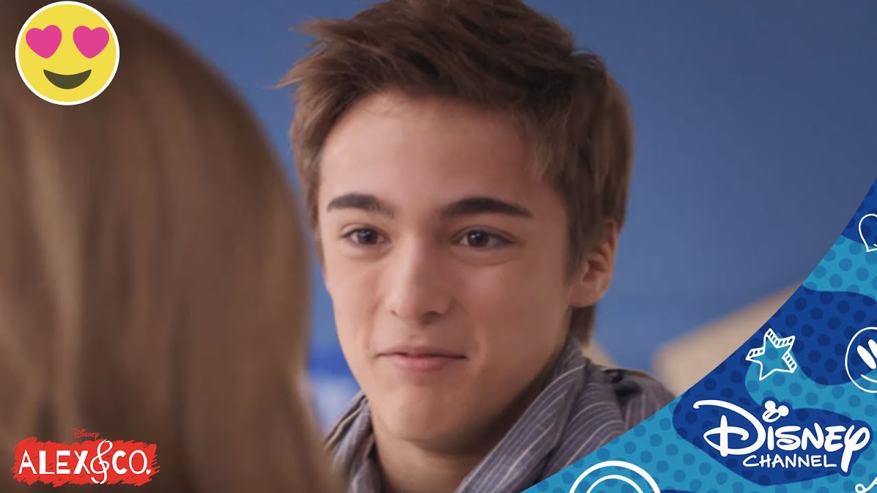 Alex & Co | Wie is verliefd op wie? | Disney Channel BE