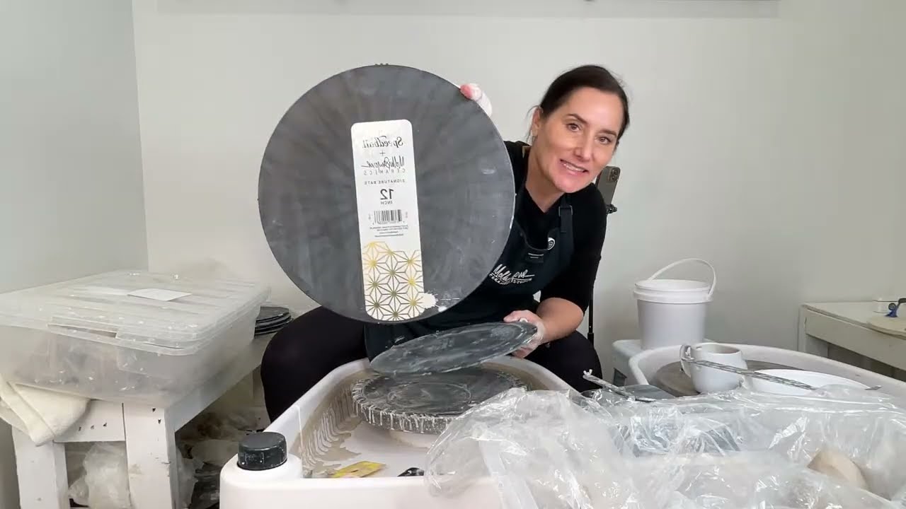 Live from the pottery studio! Throwing a set of plate/bowls for myself on the potters wheel! 
