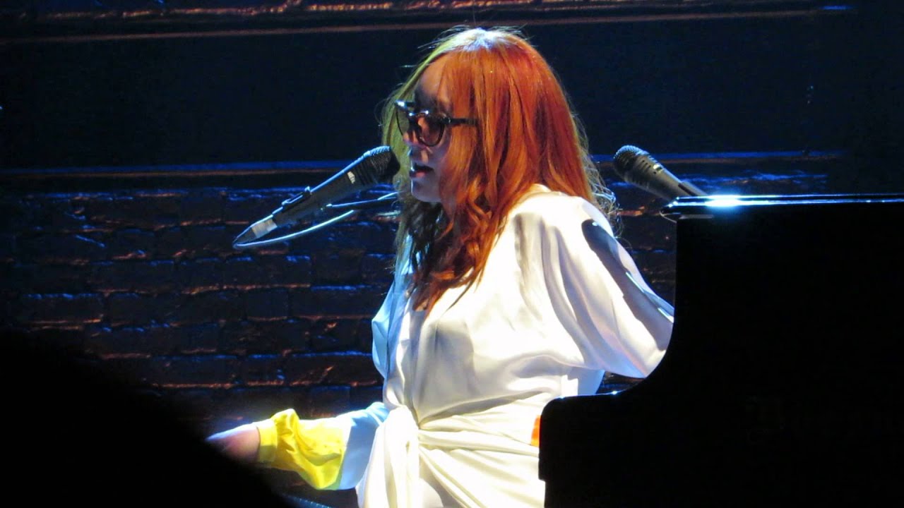 Tori Amos Rotterdam May 26th  2014 Silver spring