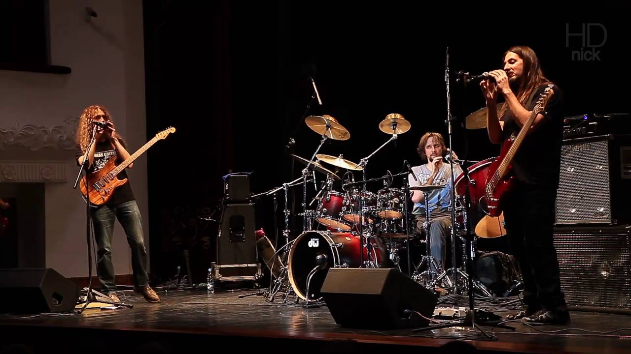 Guthrie Govan, Marco Minnemann, Bryan Beller_7 - The Aristocrats_Vladivostok LIVE