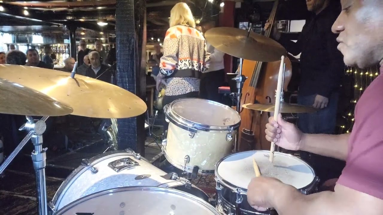 Trading four with Claude Deppa/Clare Hirst band (#jazz) #drums #solo 
