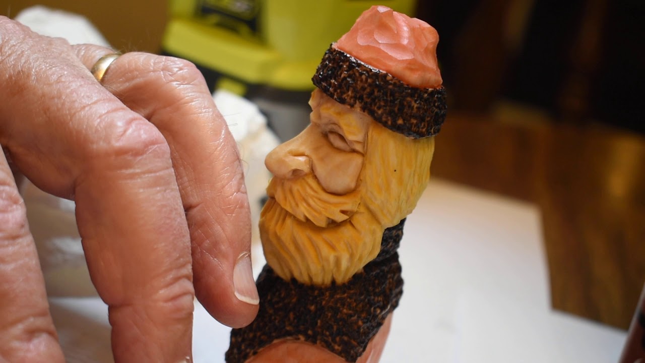 Carving a Santa Bust Part 4 (Final Painting!)