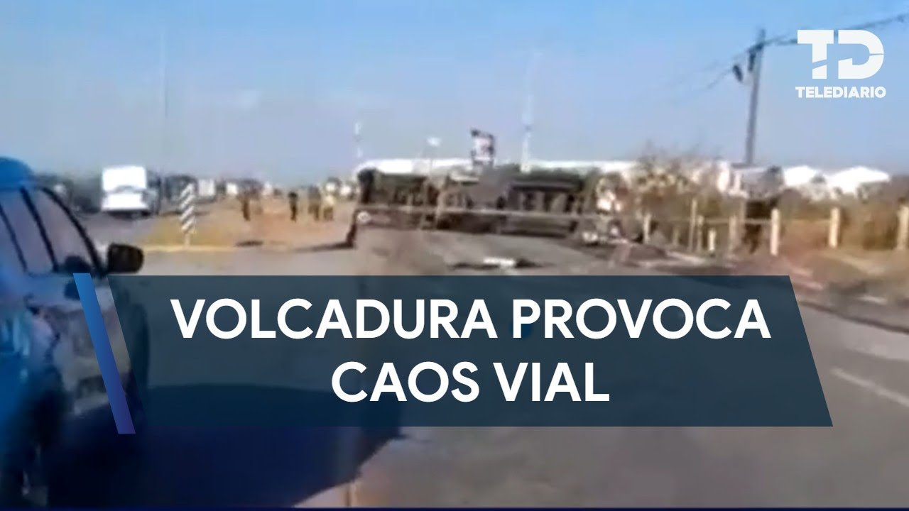 Volcadura de pipa provoca caos vial en la carretera Monterrey Laredo