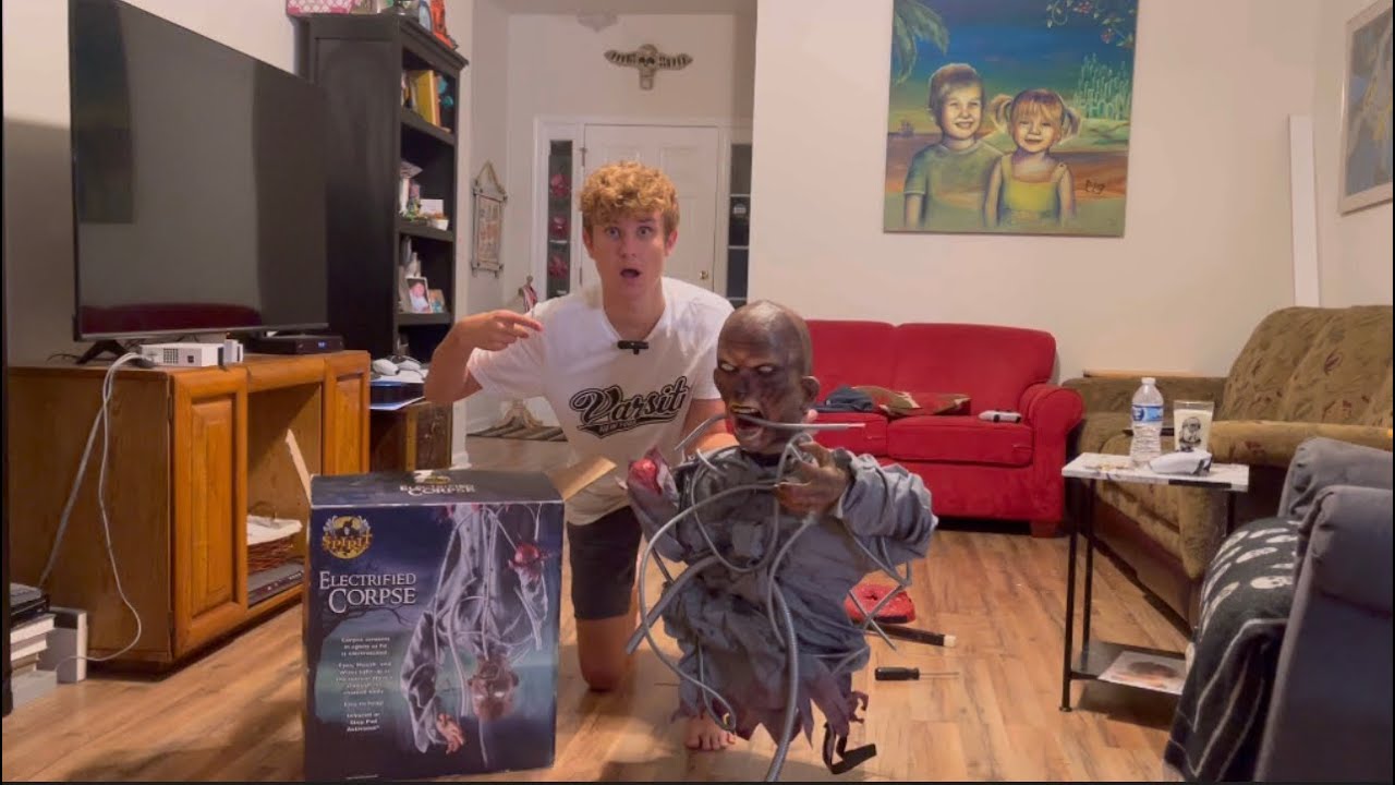 Electrified Corpse Unboxing/Setup! Spirit Halloween 2016! RARE