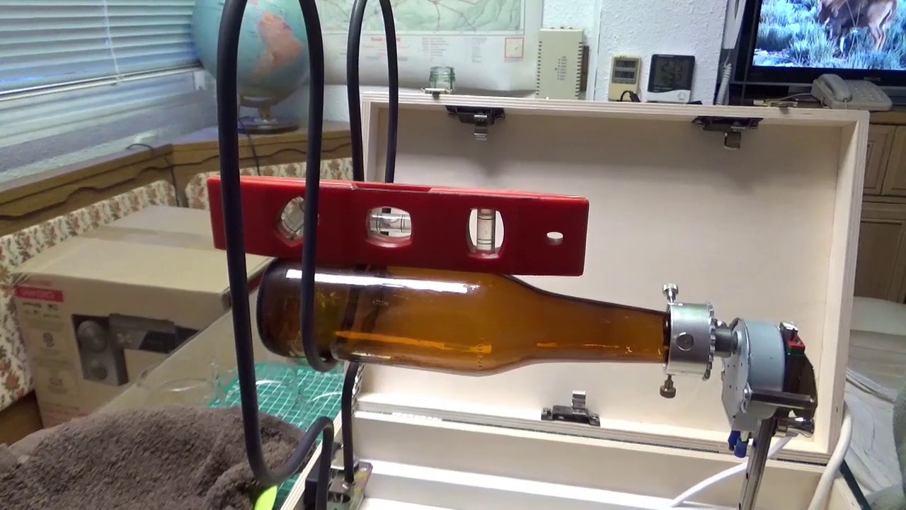 Cortador de botellas automático e integrado