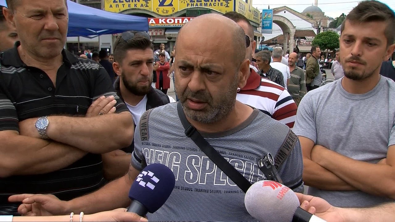 Револтирани пазарџии го блокираа булеварот кај Бит Пазар 2 часа