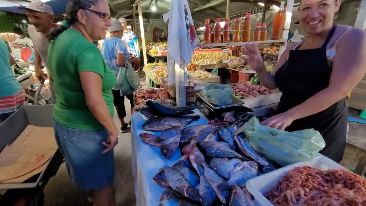 A FEIRA LIVRE DE BEZERROS É A MAIOR DA REGIÃO VEM CONHECER