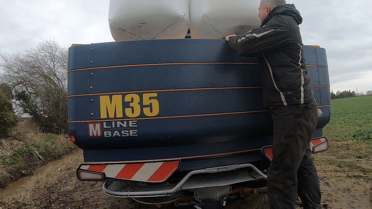 Spreading Fert On Oil Seed Rape, shed & Calf Update, #agriculture #farm #farming