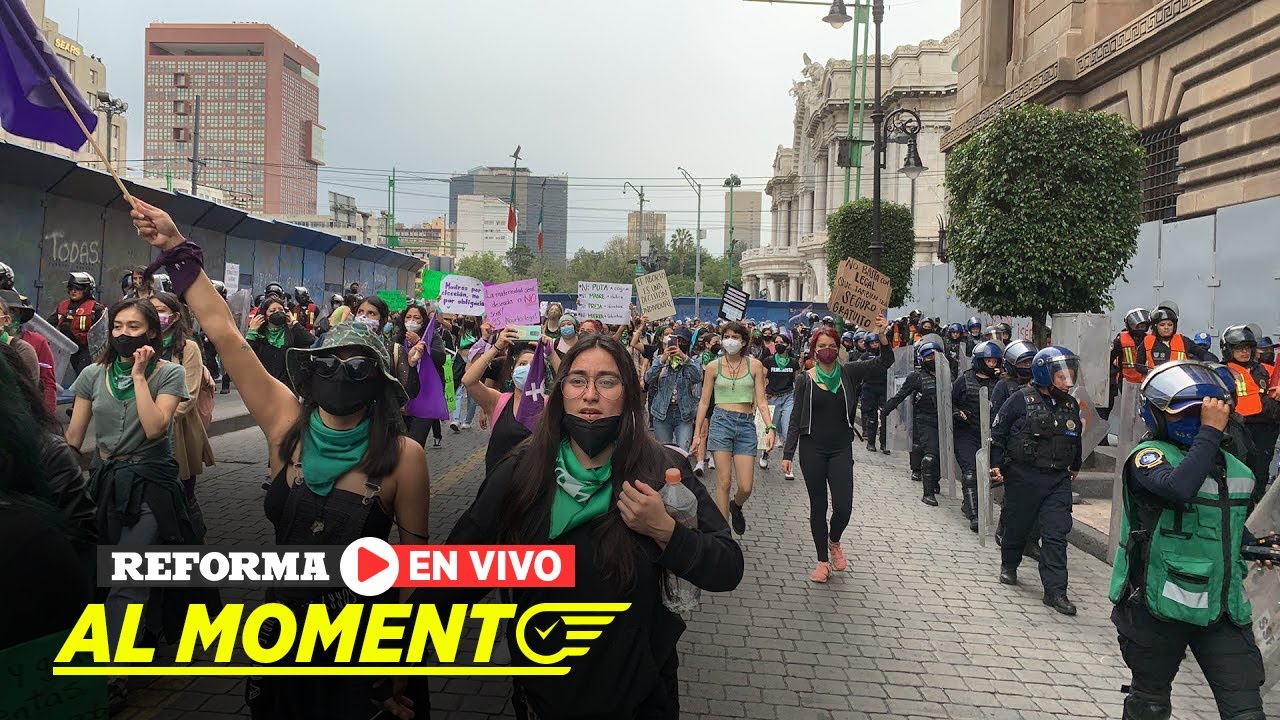 Avanza manifestaci&oacute;n feminista al Z&oacute;calo | En Vivo