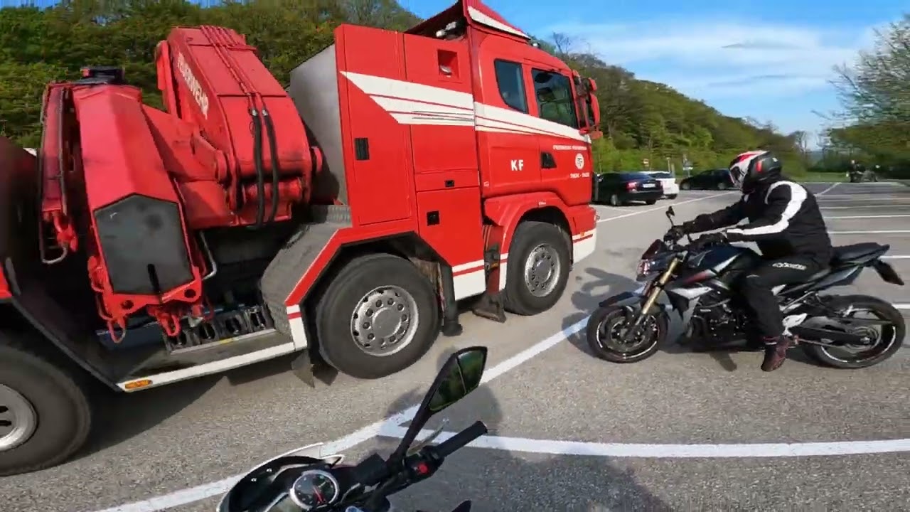 Triumph Street Triple 675 | afternoon ride in lower Austria [RAW Onboard]