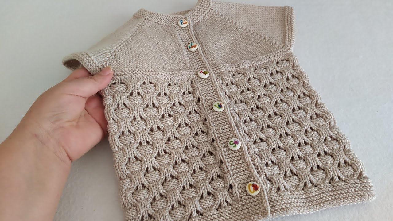 Çok Kolay 1 Yaş Dikişsiz Yelek Very easy 1 year old vest #crochet #knitting