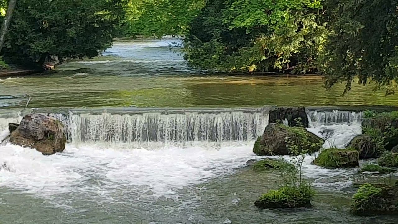3. Eisbach, 25.05.2021 München, Englischer Garten