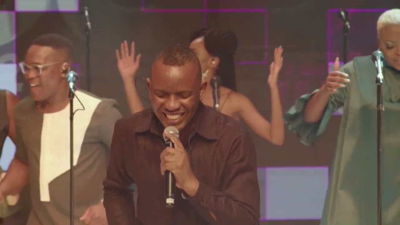 PAUL K - Ke Moeti (LIVE)