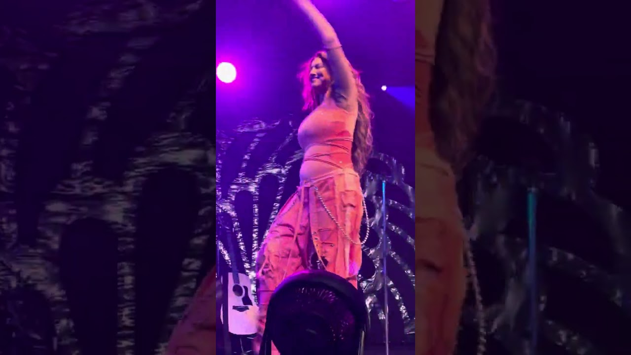 high water, Never Alone, Bridge Over Troubled Water - Tori Kelly Live in Taipei