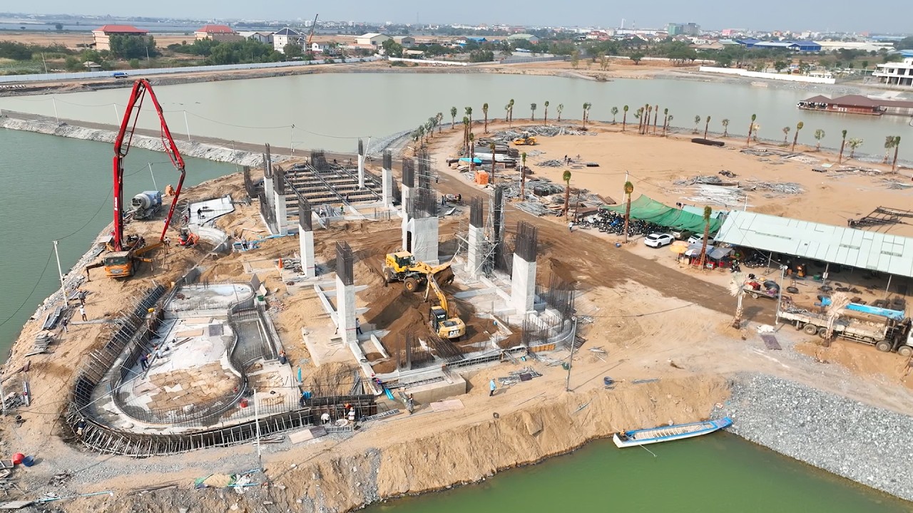 Great new update, see the development and changes to the building site in the middle of the lake