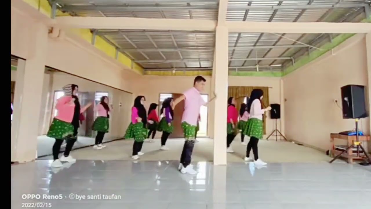 To Love You More Remix 22 Line Dance / Choreo by Heru Tian (INA) / Demo by Sanggar Cantiq