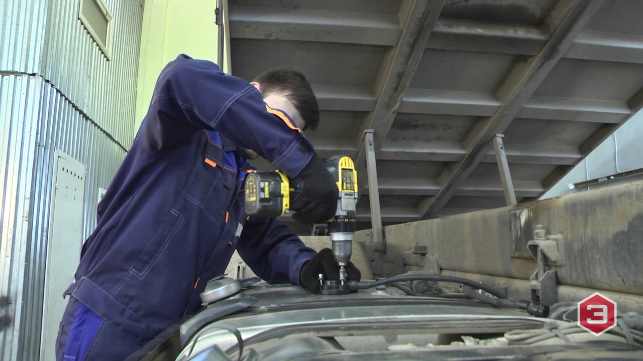 Installation of the Escort fuel level sensors