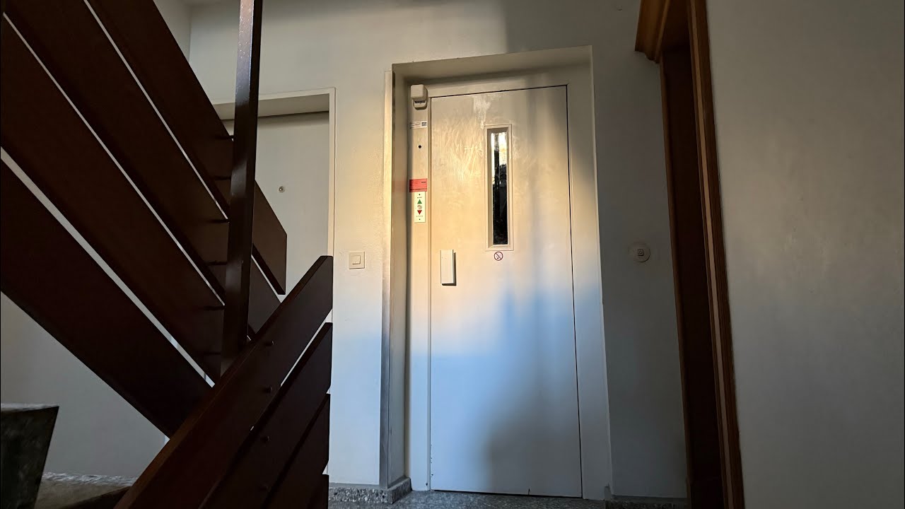 Originaler LUTZ Aufzug (Hamburg) Wohnhaus 