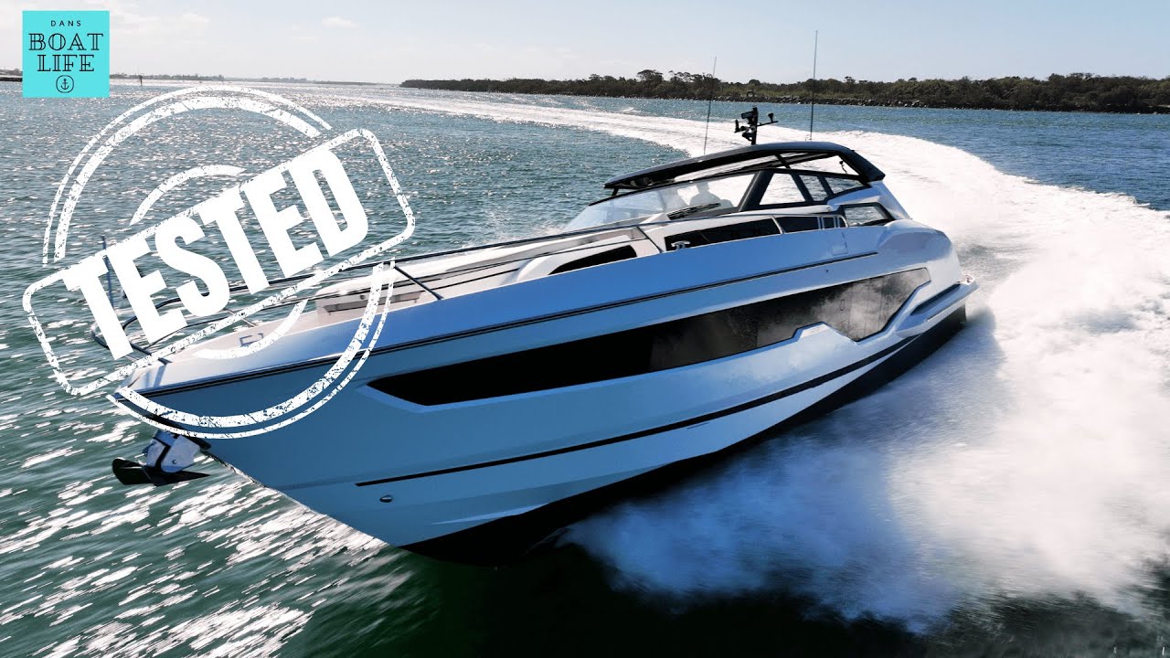 Что делает эту яхту такой особенной? Тестируем Sunseeker 55 Superhawk