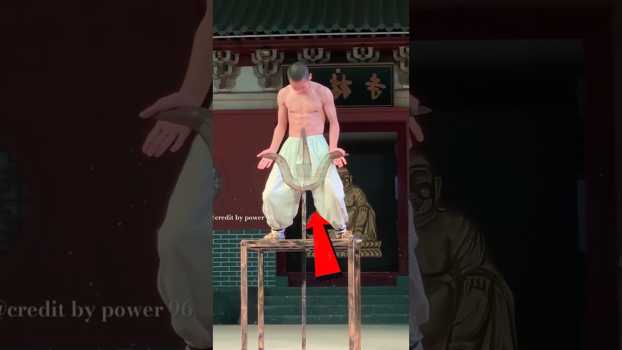 यह है दुनिया का सबसे खतरनाक जादूगर 🥶🤯#ahortsvideos #khatarnak #jadugar #shorts #trendingshorts#short