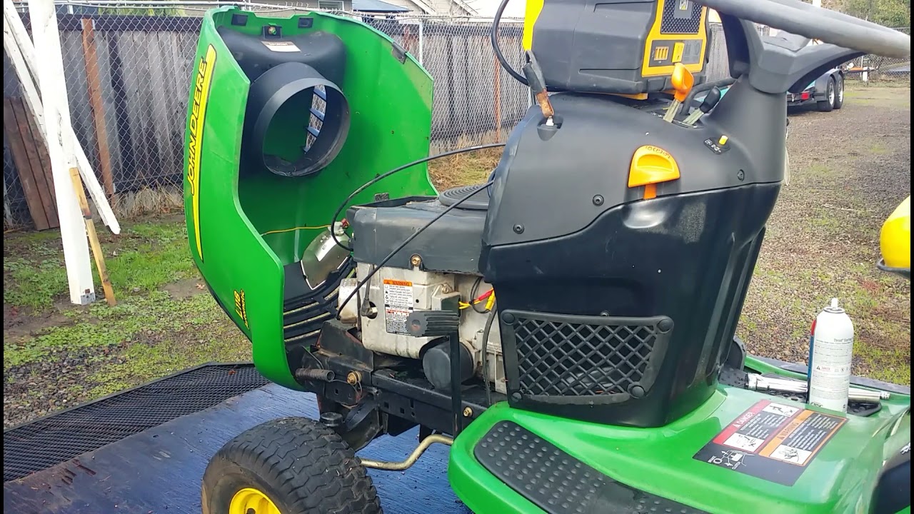 Will it run? John Deere L118 Revival! Briggs & Stratton Entek 22 HP Twin