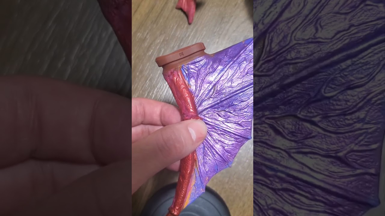 息子たちに凸られながらギャオス塗装その3
