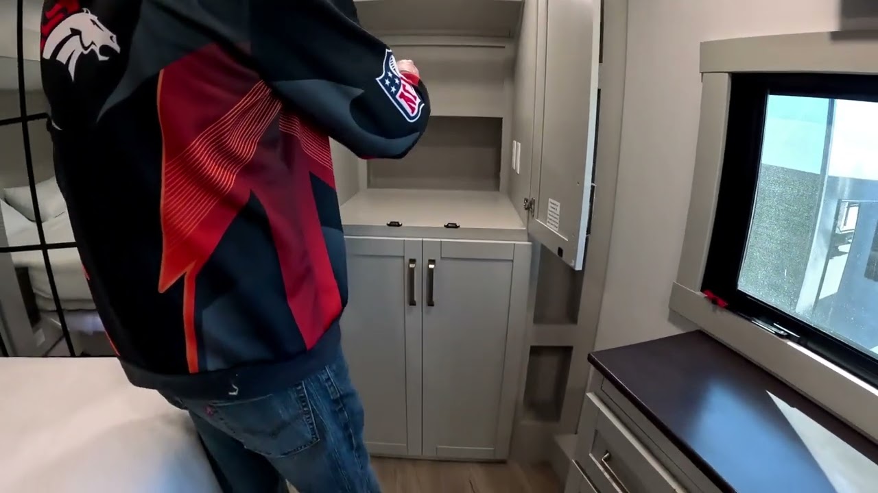 2026 Brinkley Model Z 3600 walkthru at Jax RV Show 2-6- 2026