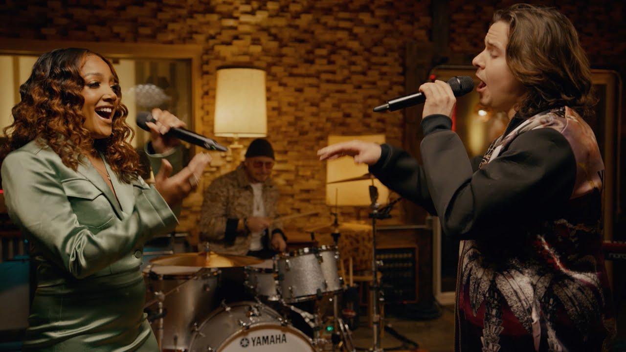 Lukas Graham & Mickey Guyton - Home Movies [Live Performance]